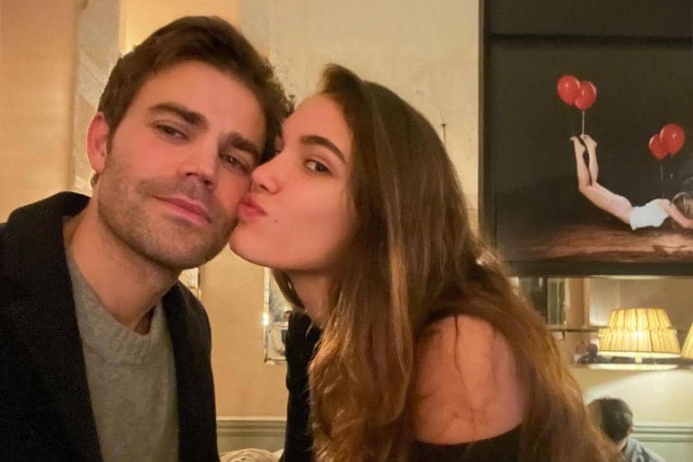 Paul Wesley Tunangan dengan Natalie Kuckenburg