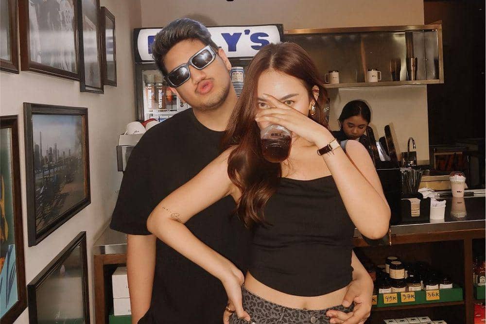 Kisah Cinta Pasangan TikTokers Bidi Soediro dan Item