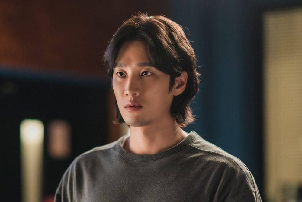 Karakter Cowok Culun di Drakor yang Bikin Jatuh Cinta