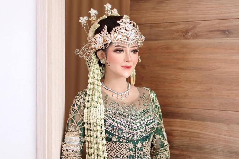 Khadijah Azzahra Makeup (instagram.com/@khadijahazzahra_makeup)