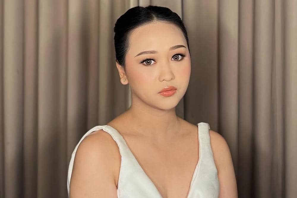 Junita Makeup (instagram.com/@junitamakeup_)