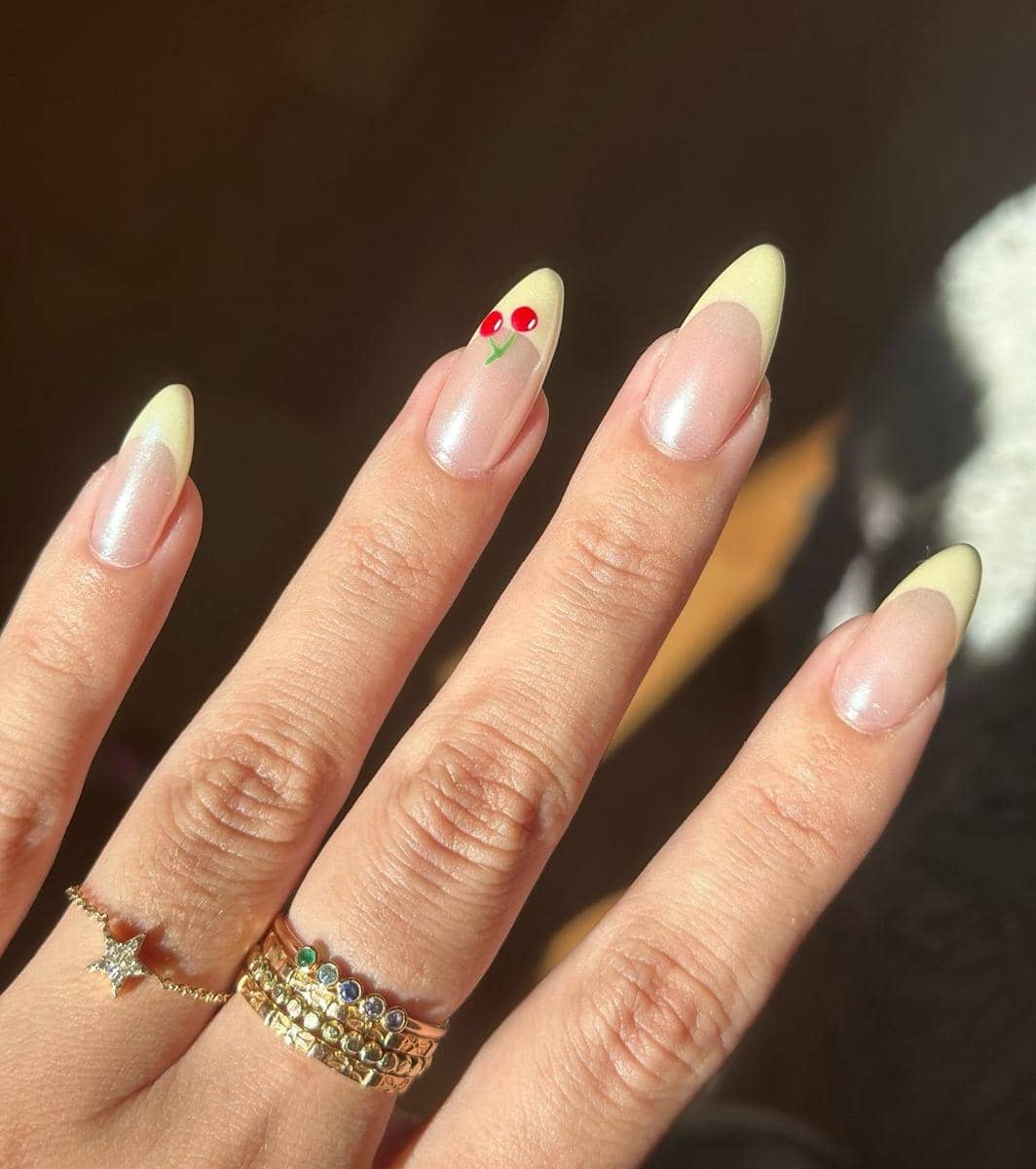 inspirasi lemon sorbet nails