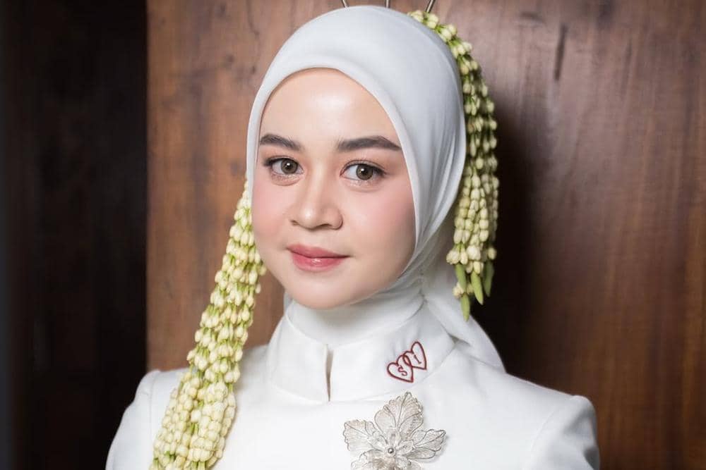 Marissa Rizki MUA (instagram.com/@marissarizki)