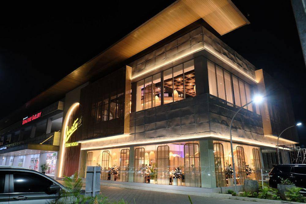 Tampak luar dari Justus Steakhouse Lebak Bulus. (Dok. Justus Steakhouse)