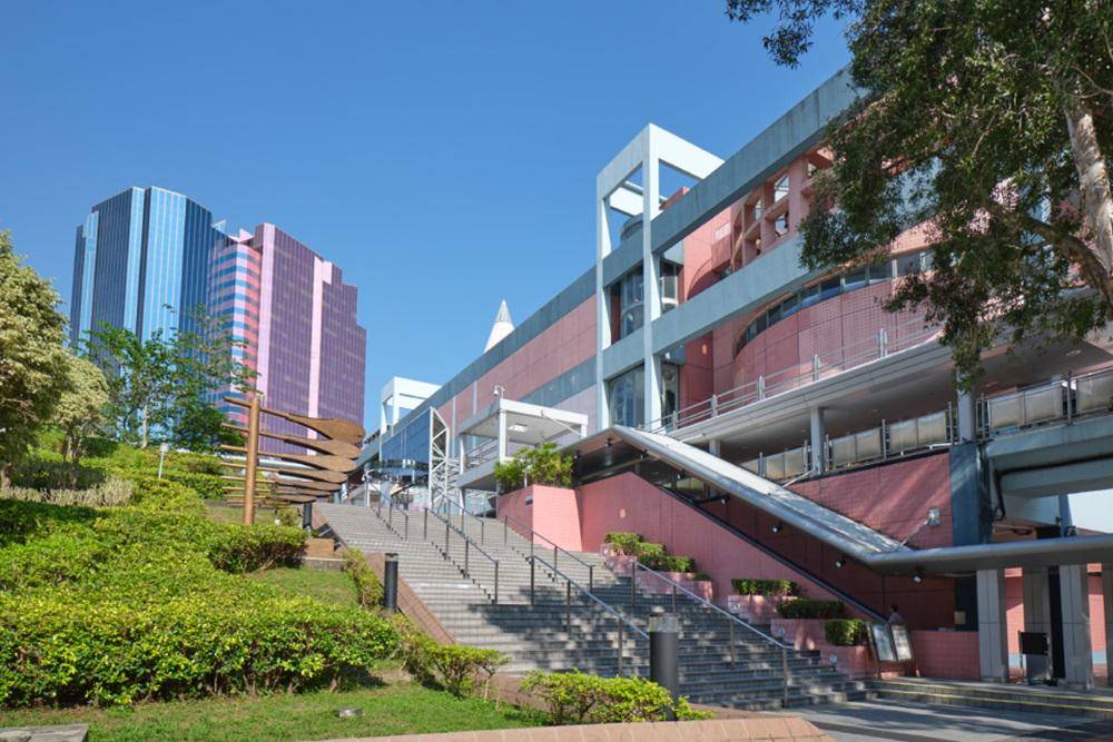 Hong Kong Science Museum.jpg