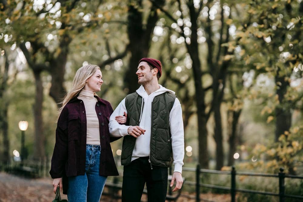 ilustrasi istri overprotektif (pexels.com/Katerina Holmes)