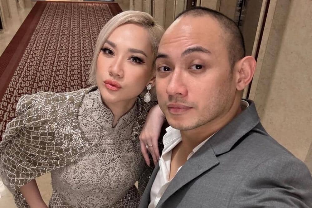 In and out of KL for some wifey duty 💼✈️Congratulations Nadiah & Esyraq!Truly honored to be par.jpg