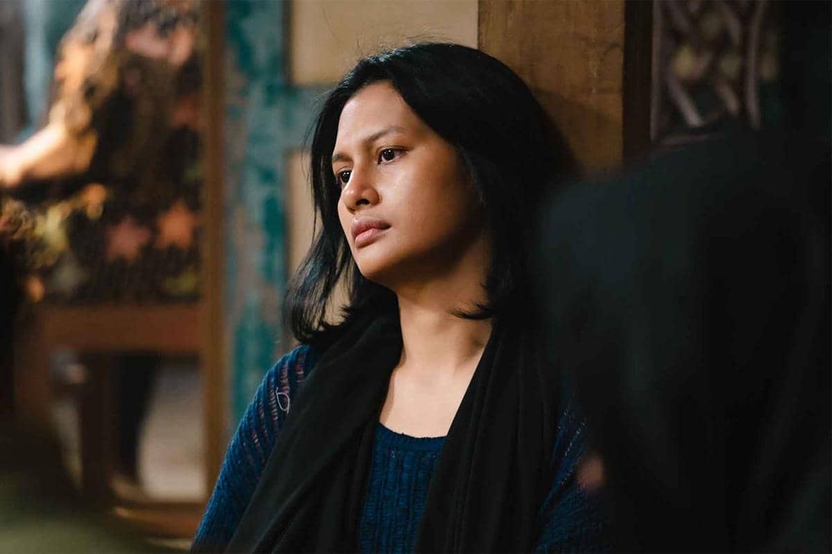 Trailer Perempuan Pembawa Sial mengungkap kisah sedih Mirah. (Dok. IDN Pictures)