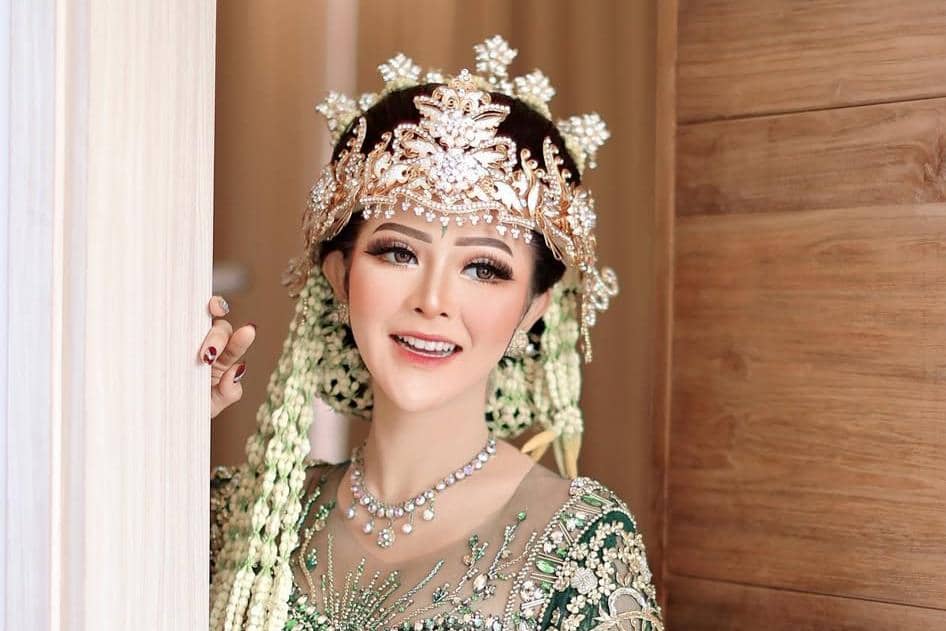 Khadijah Azzahra Makeup (instagram.com/@khadijahazzahra_makeup)