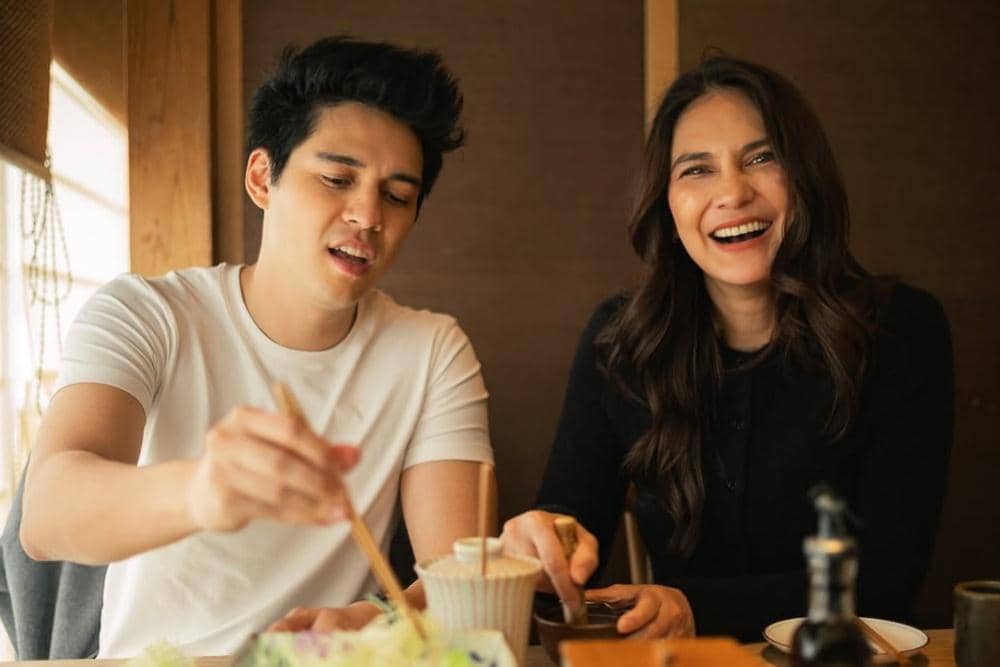 From sweet strolls to sweeter moments ahead.More memories to make, more love to celebrate. Jakar.jpg