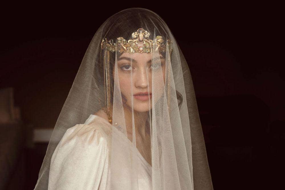 Sejarah Mahkota Pengantin