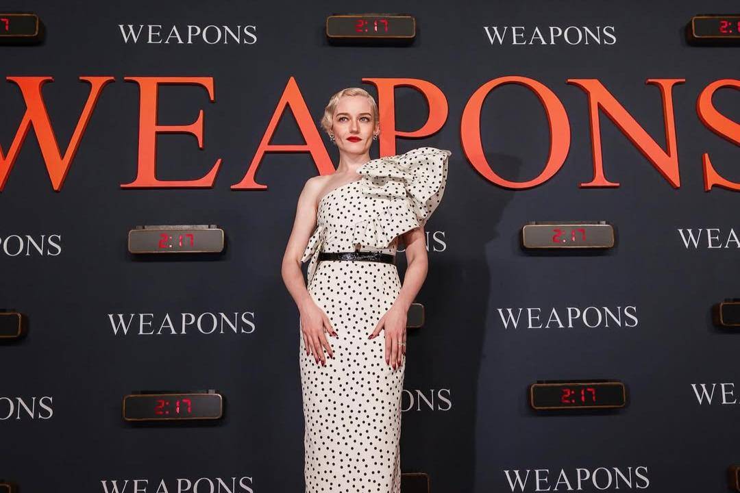 film yang dibintangi Julia Garner