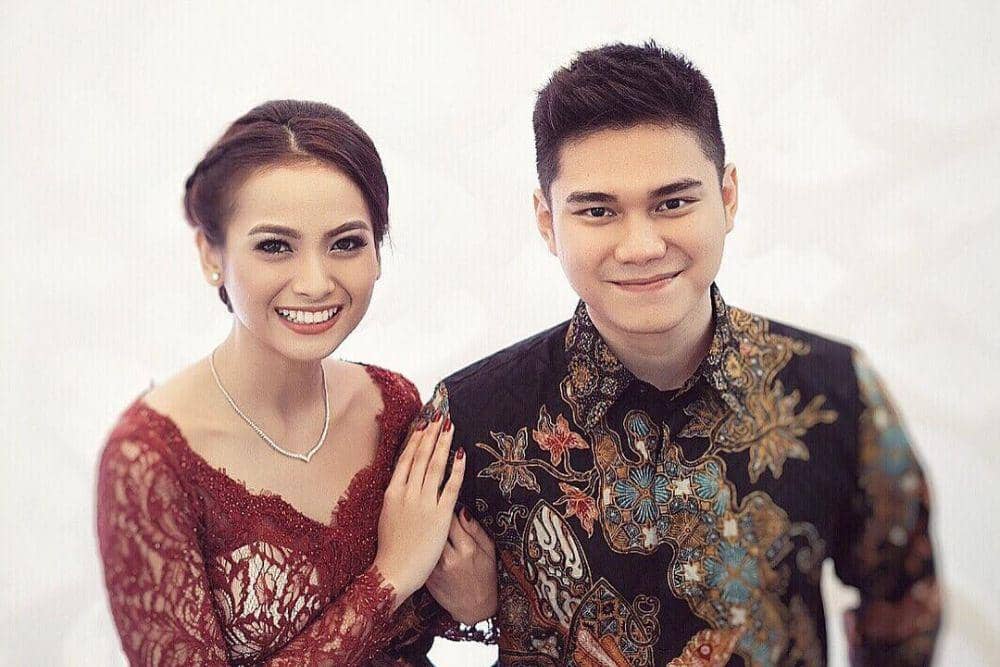 Kisah Cinta Acha Septriasa dan Vicky Kharisma