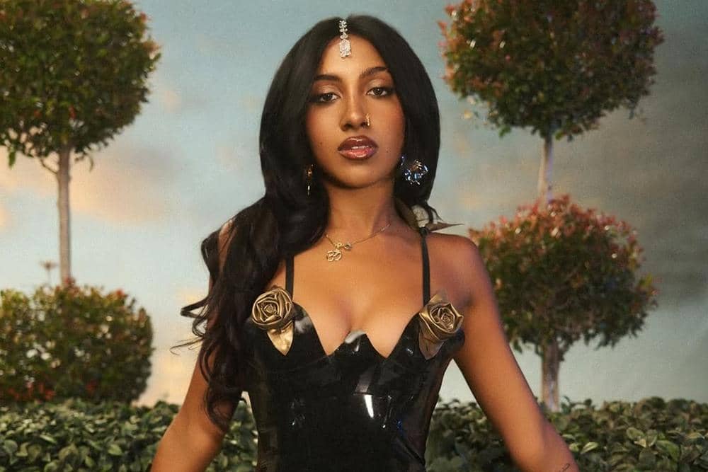 Lara 'KATSEYE' (instagram.com/@lararajj)