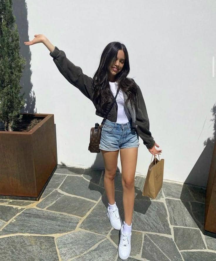 outfit Jenna Ortega
