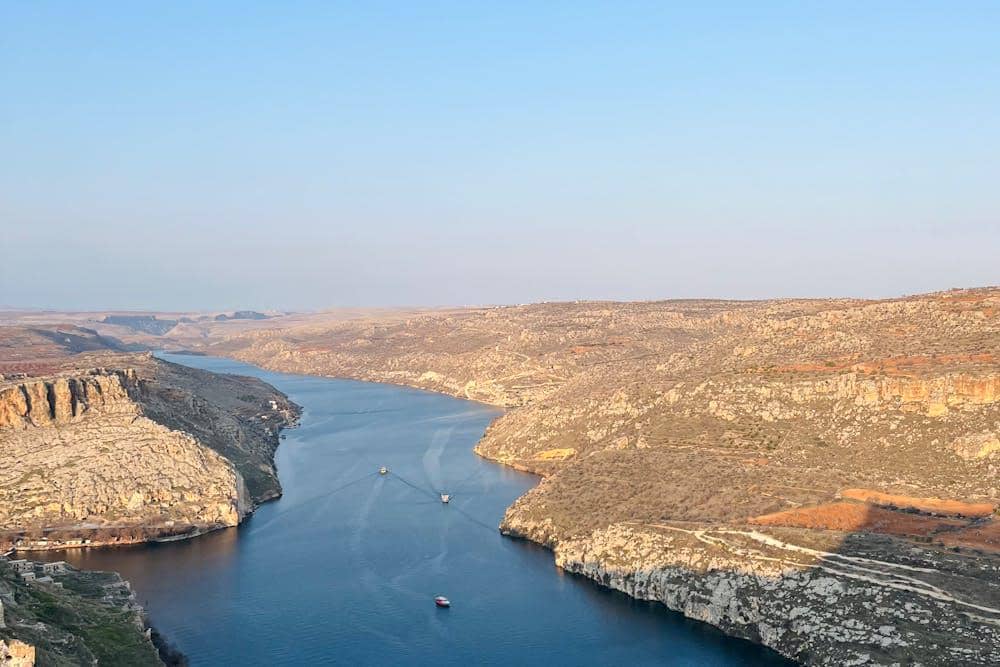 gunung emas di sungai eufrat