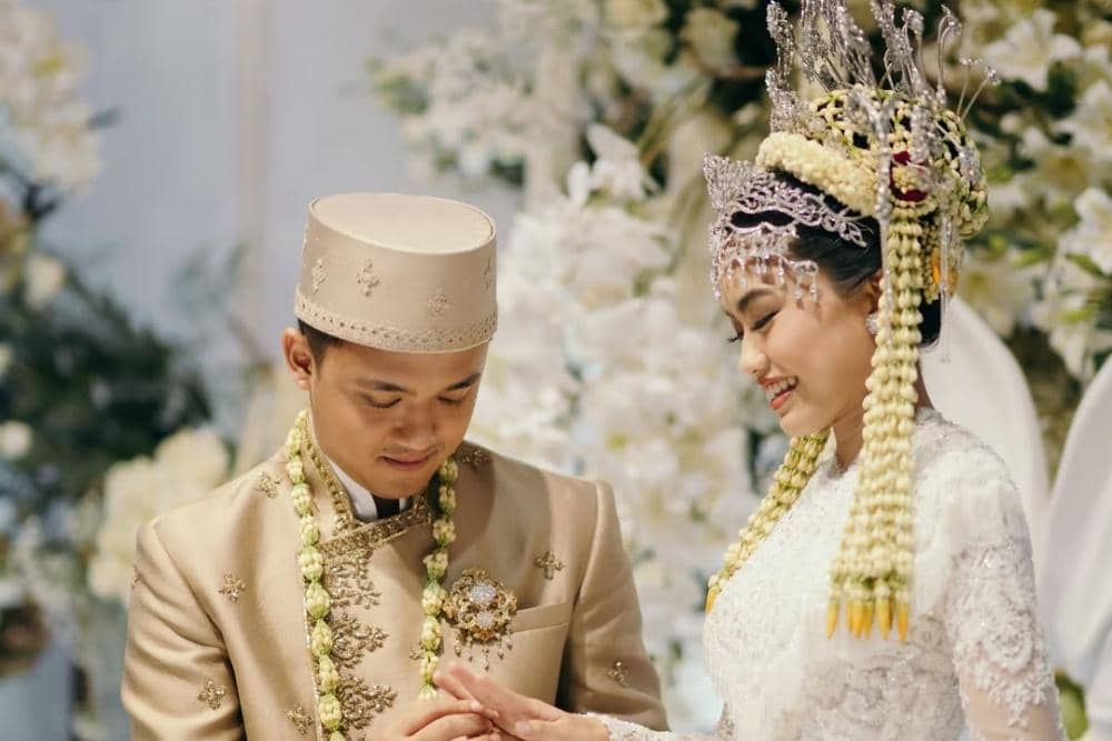 As love entwined between these two beautiful souls, @namiradjani and @auditya_fp. Can't wait to -2.jpg