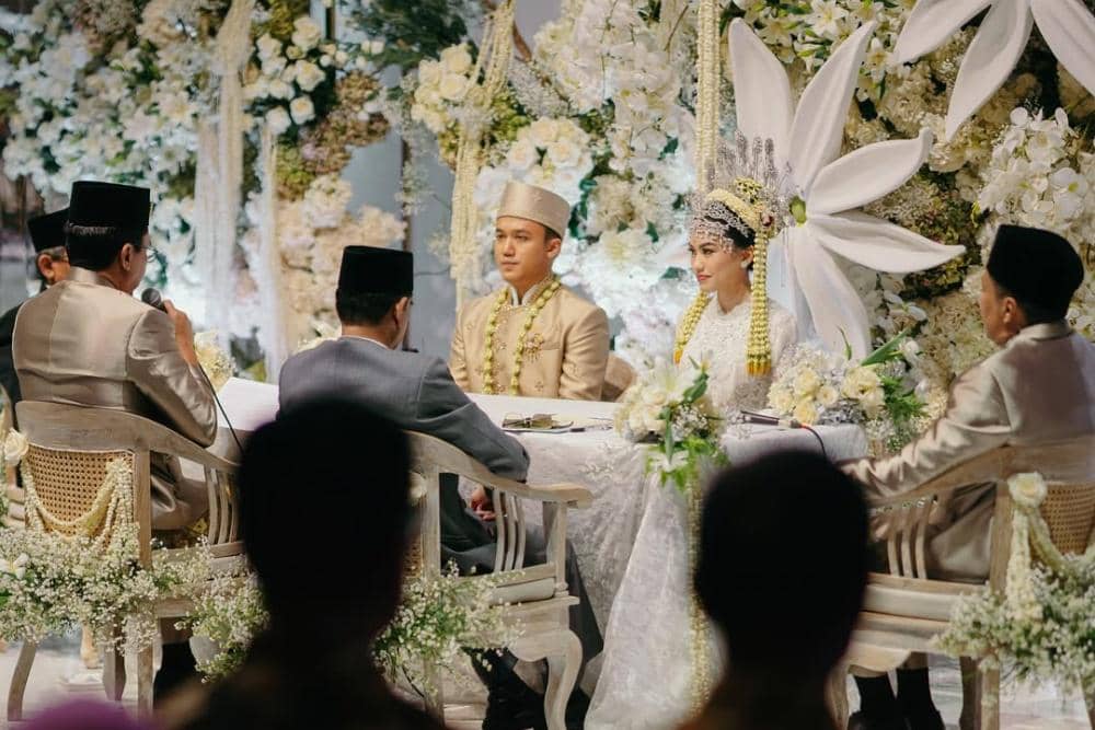 As love entwined between these two beautiful souls, @namiradjani and @auditya_fp. Can't wait to -3.jpg