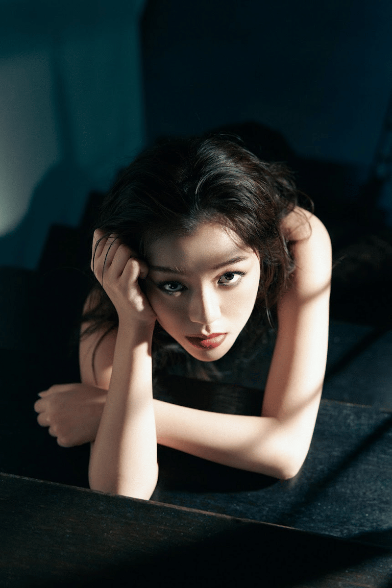 Aset foto resmi untuk mini album Gabriella Ekaputri bertajuk 'Midnight’s Promises'. (Dok. Universal Music Indonesia)