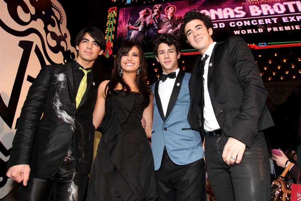  Fakta Persahabatan Demi Lovato dan Jonas Brothers