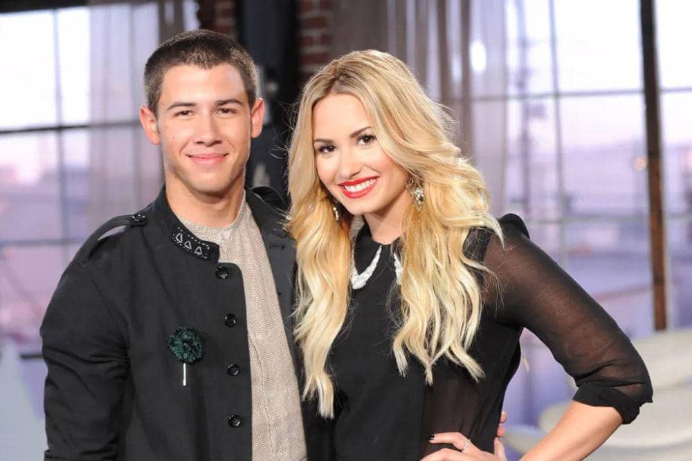  Fakta Persahabatan Jonas Brothers dan Demi Lovato