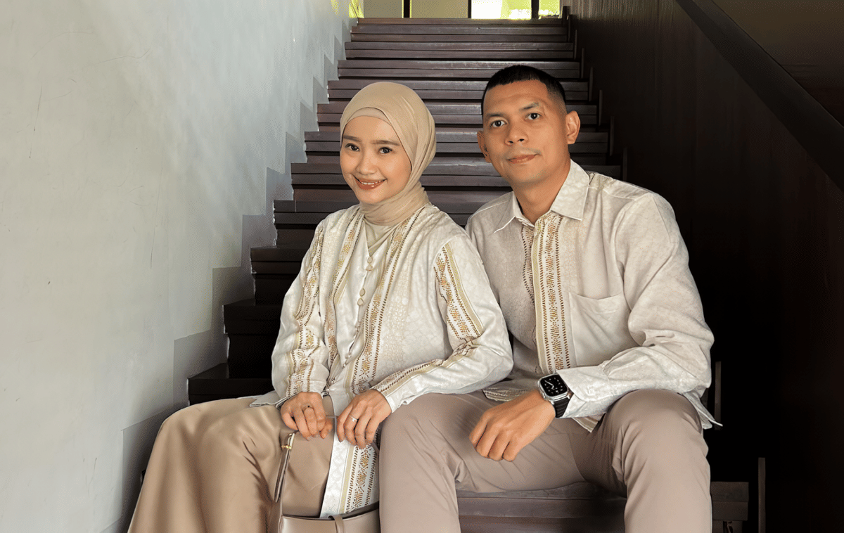 Baju kondangan couple batik nuansa krem
