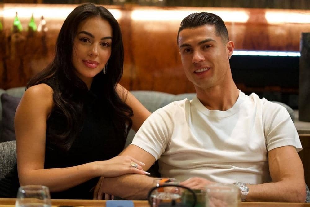 Felicidades a nuestro gran amor, gracias a Dios por haberme presentado a un hombre como tú y gra.jpg