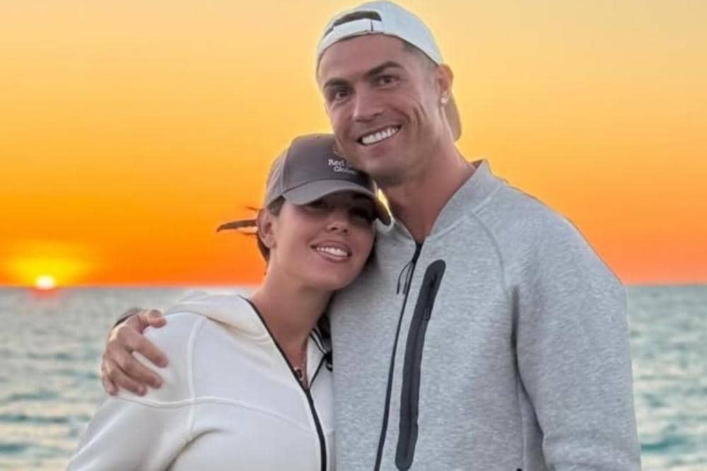 Amor en el paraíso 🧡🌅 Seguimos descubriendo Arabia Saudí 🇸🇦 @visitsaudi.jpg