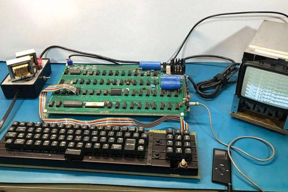 Komputer Pertama.jpg