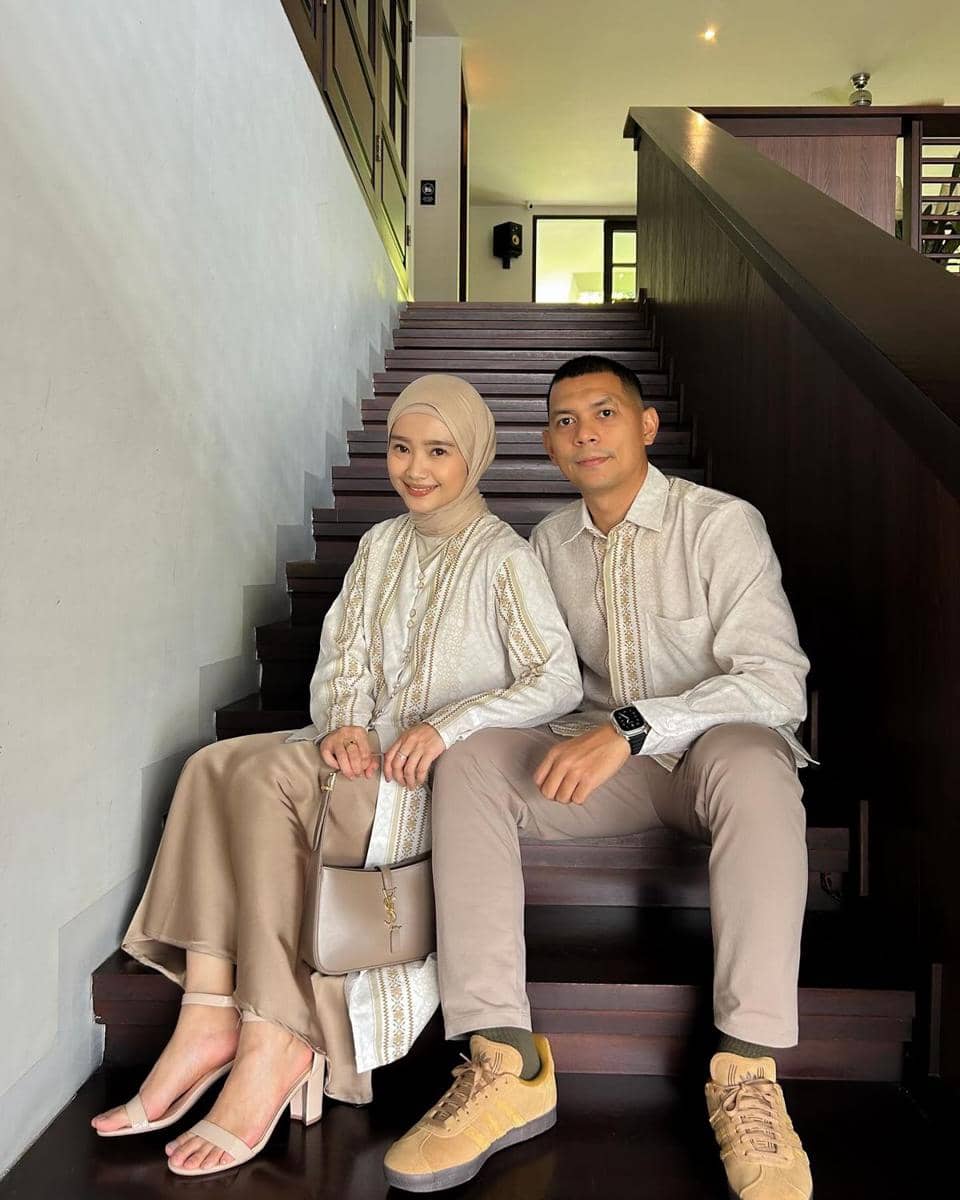 Baju kondangan couple batik nuansa krem.jpg