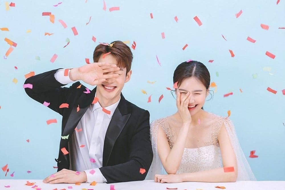 ilustrasi foto prewedding (pinterest.com)