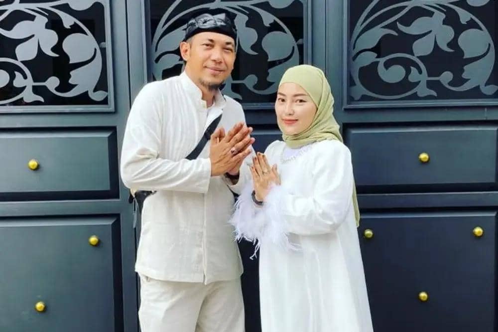 Buah Mangga, jambu, bengkoang, nanas, kalau ada tambahin pisang batu. Trus uleg cabe garem gula (1).jpg