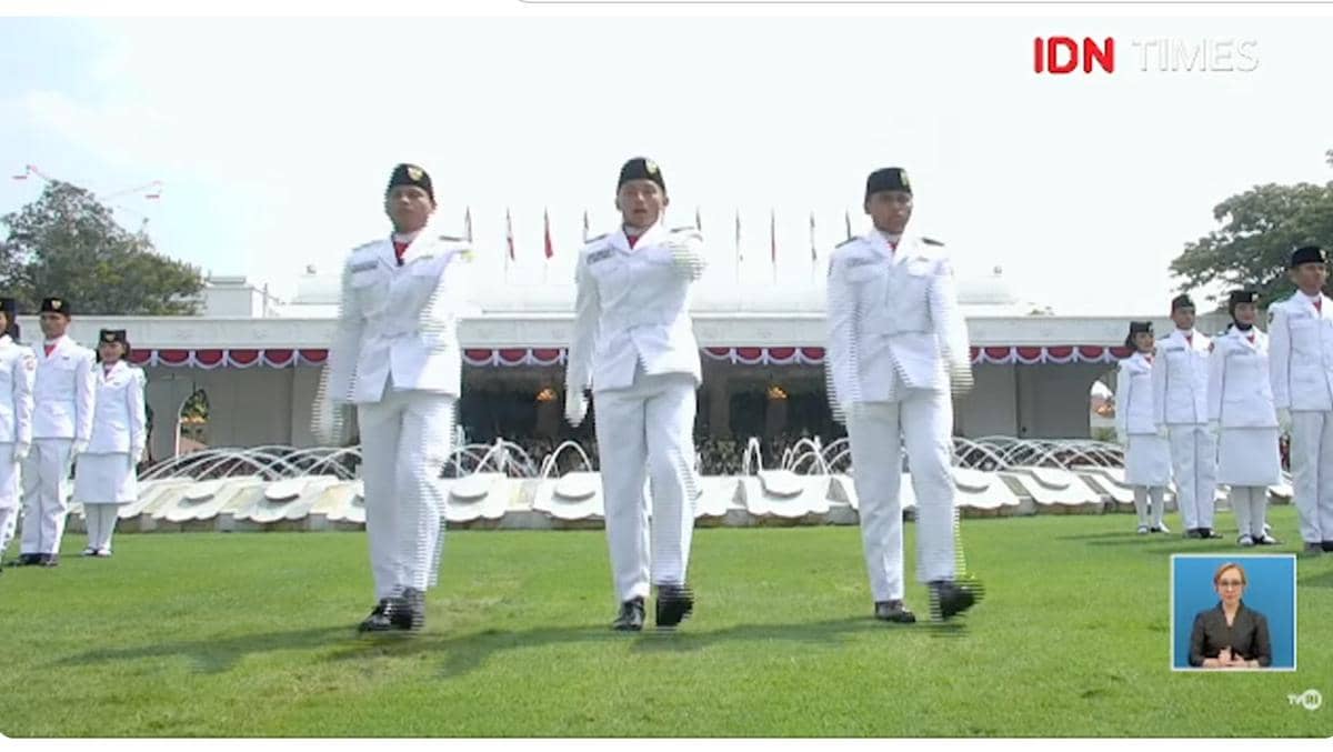 Pengibar Bendera 4.jpg