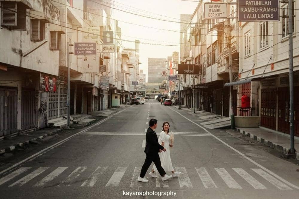 ilustrasi foto prewedding (pinterest.com)