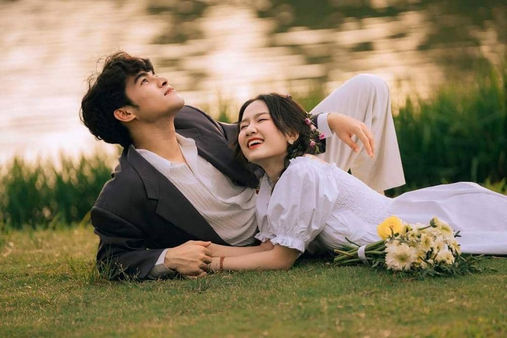 ilustrasi foto prewedding (pinterest.com)