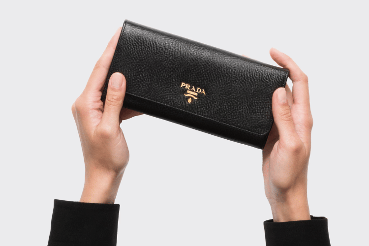 Cover Dompet Prada - prada.com.png
