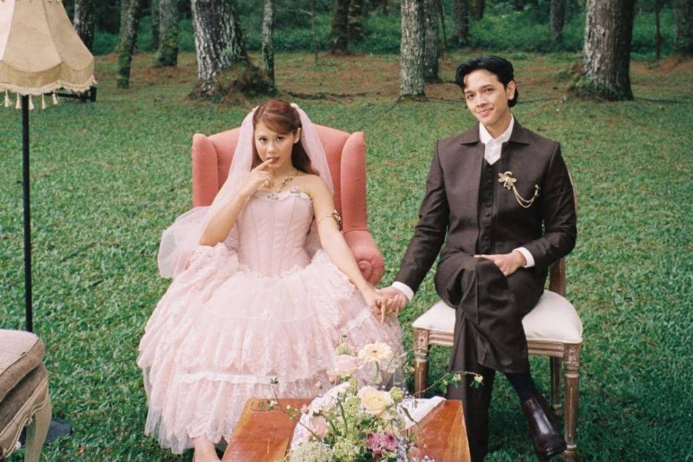 Deretan Artis Kelahiran 2000-an yang Sudah Menikah