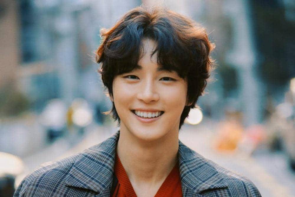 yoon-shi-yoon_amh7.jpg