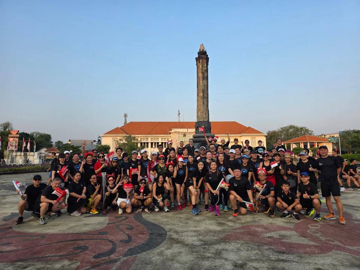 Kemerdekaan Penuh Makna! MSGLOW For Men Gelar Lari 17 KM dan Plogging