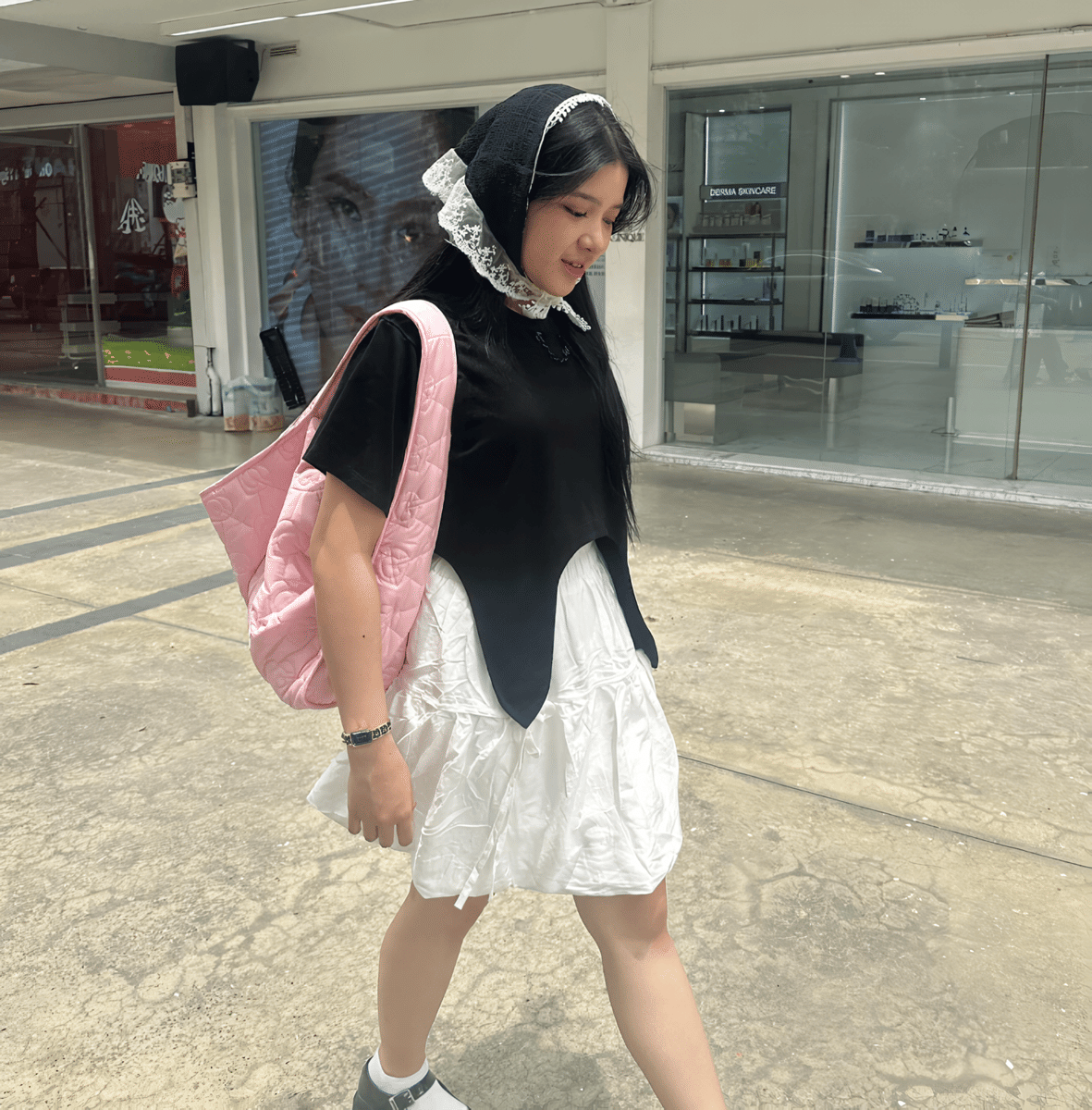 Outfit Nonton Konser Tiara Andini.png