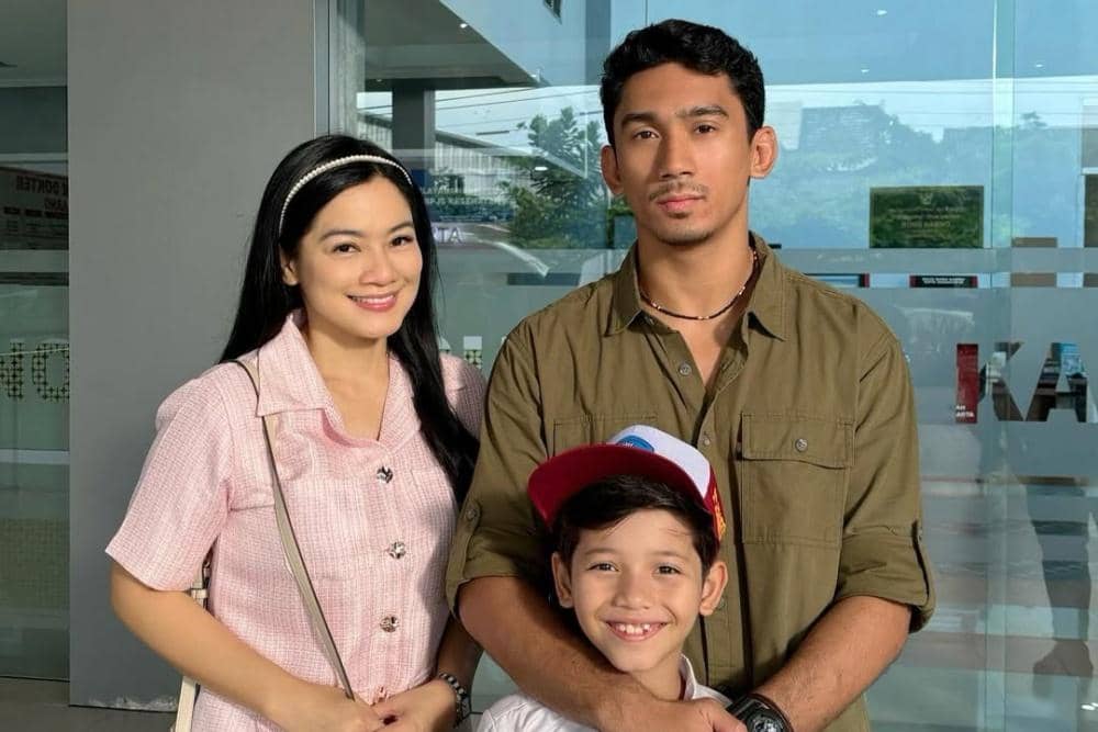 Day 4 Film Air Mata di Ujung Sajadah 2. Abaikan mataku yg sembab ya 😝 ...#airmatadiujungsajadah.jpg