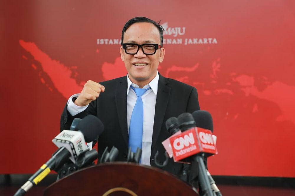 Potret Immanuel Ebenezer saat pelantikan wakil menteri Kabinet Merah Putih di Istana Merdeka. (instagram.com/immanuelebenezer)