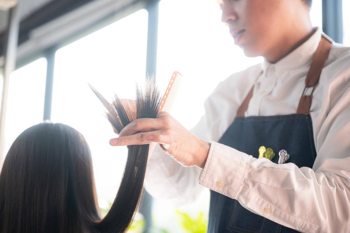 10 Cara Mengatasi Rambut Bercabang, Kembali Sehat!
