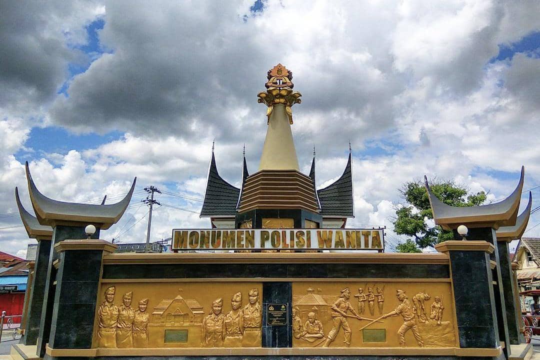 Monumen Polwan Indonesia (instagram.com/mas_dannn)