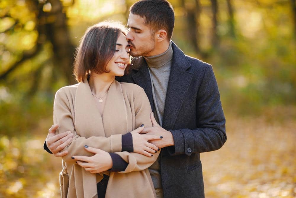 ilustrasi pasangan romantis (freepik.com/prostooleh)