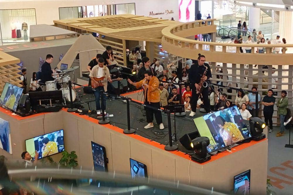 Penampilan dari Tompi sekaligus menjadi penutup rangkaian acara dari Beyoutiful Symphony Festival 2025. (Dok. POPBELA.com/Evelyn Anggraini)