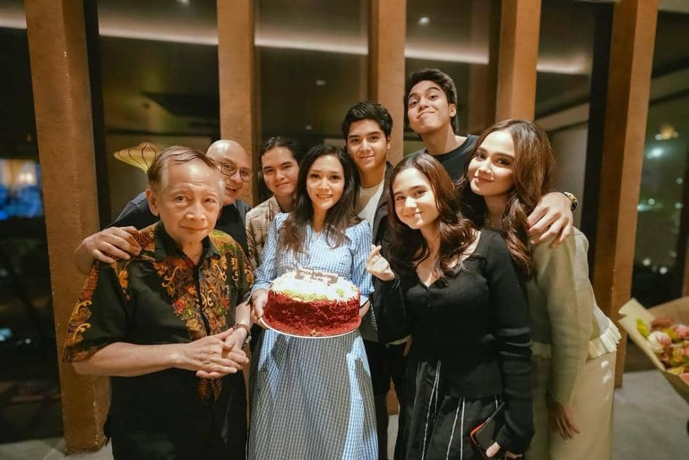 happy birthday bunda @maiaestiantyreal 🤩🥳.jpg