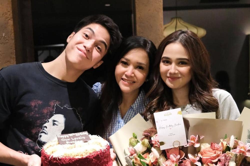 Selamat ulang tahun, my first love Bunda @maiaestiantyreal 💖🌸 semoga selalu berbahagiaa di dun.jpg