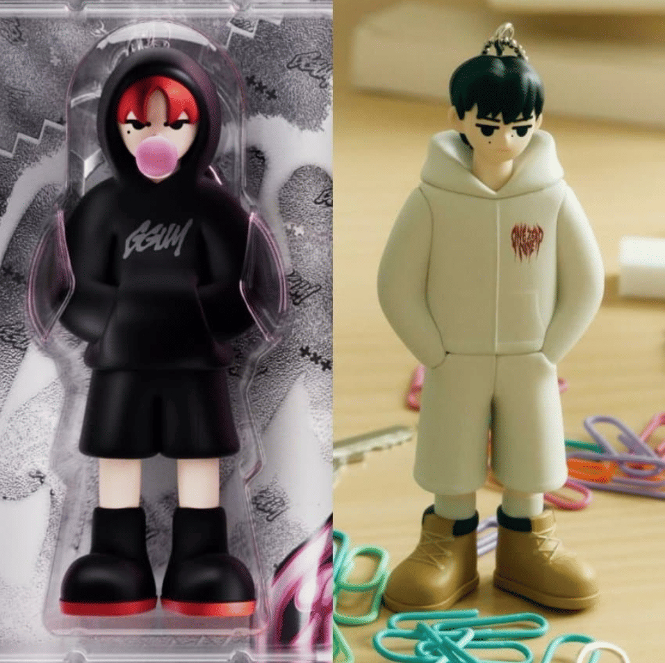 Bentuk keyring Yeonjun 'TXT' di era "GGUM" (kiri) dan Sunghoon 'ENHYPEN' untuk koleksi merchandise Artist-Made. (Situs pannchoa.com)