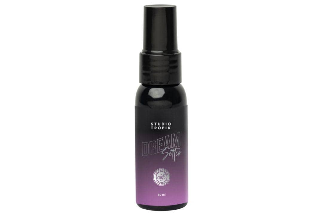 Potret Studio Tropik Dream Setter Pollution Protection Make-up Setting Spray 